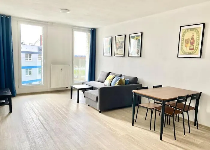 Two-room With Garage In The Center 아파트 플젠